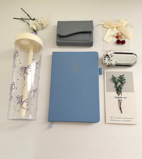 🦋🧊Lavander Stars & Ribbon Gift Box