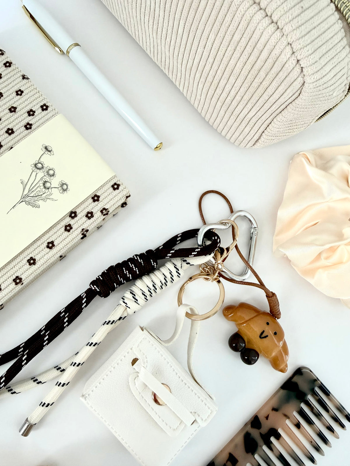 The "Vanilla Latte" Essentials 🤍🧋