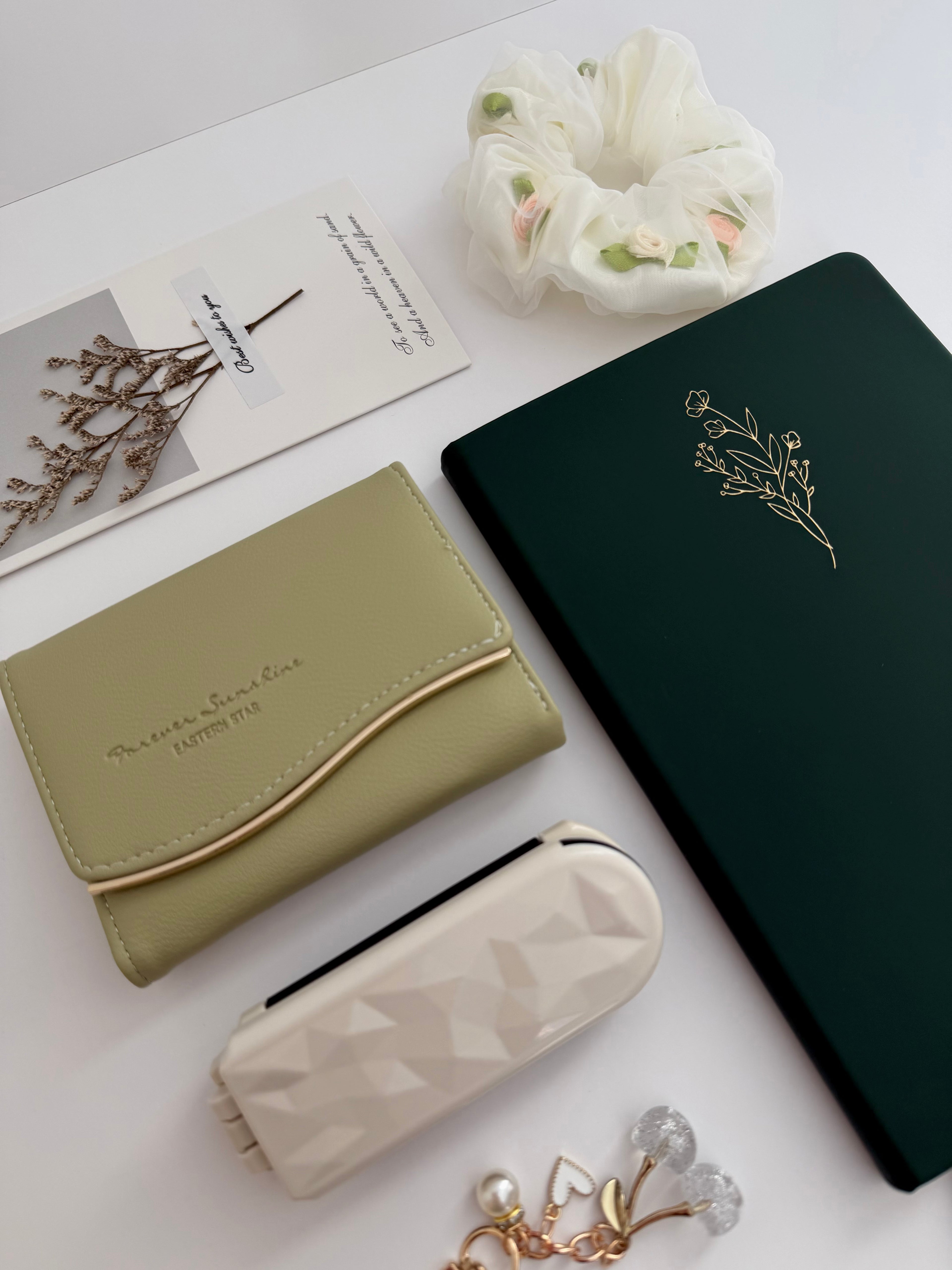 💚🌿 Forest & Daisy Gift Bundle